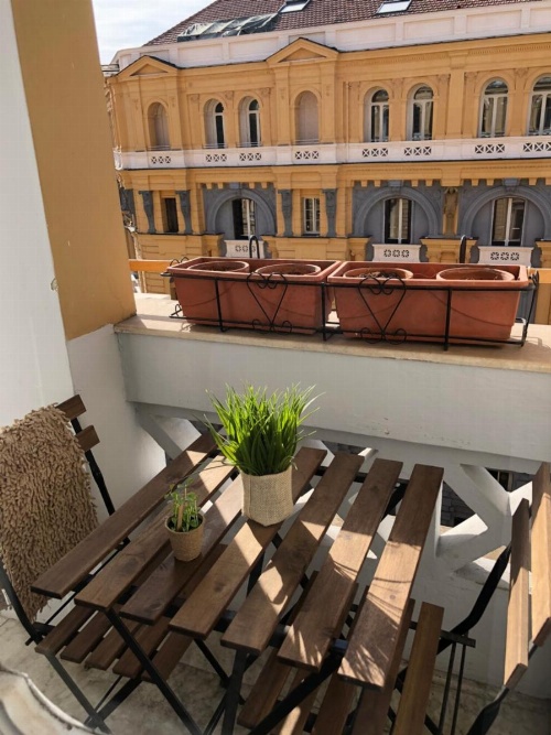 A I R Amore Apartment image 12